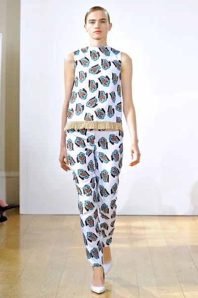 Look 18